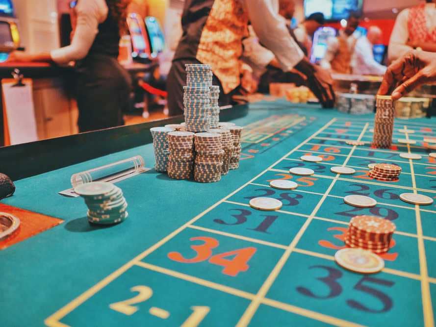 Low Volatility vs High Volatility Slots: Which One Should You Choose? Low Volatility vs High Volatility Slots: Which One Should You Choose?